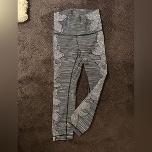 Lululemon Dottie Tribe Print High Times 7/8th